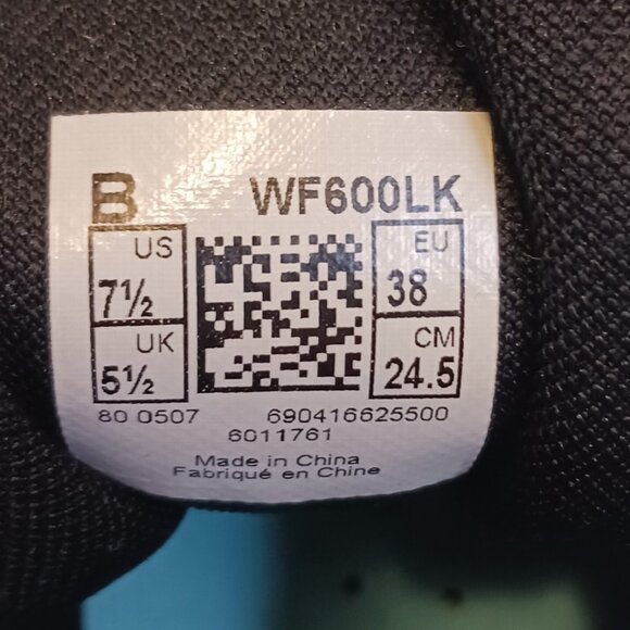 New Balance Women's Silver& Black Field Sport Cleats (Model WF600LK) SZ 7.5 NWT - Picture 9 of 12